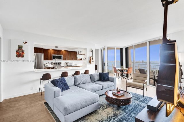 2000 Towerside Ter TS8, Miami, FL 33138