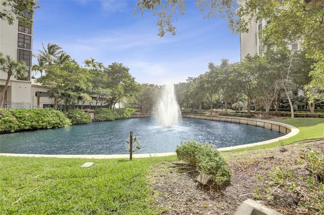2000 Towerside Ter TS8, Miami, FL 33138