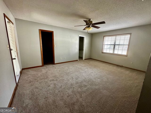 2710 Clayton Drive, Valdosta, GA 31602