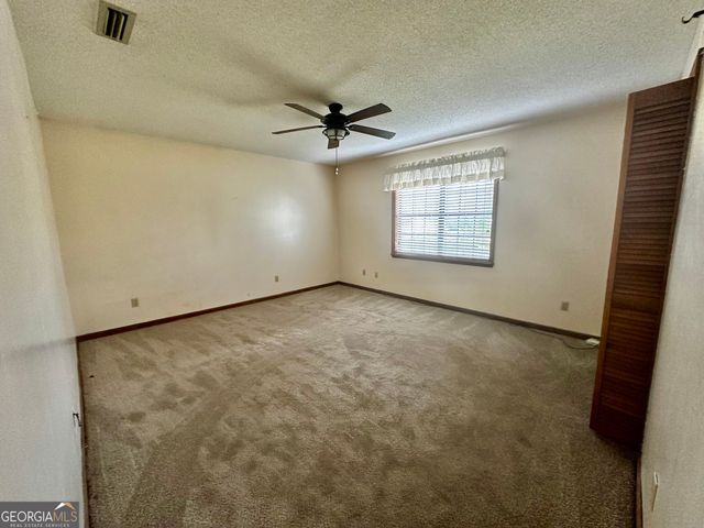 2710 Clayton Drive, Valdosta, GA 31602