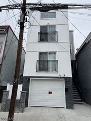 291 Walnut St, Newark City, NJ 07105