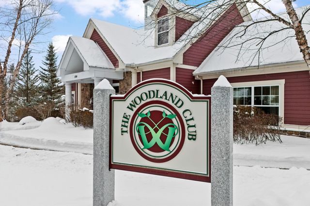 55 Forestedge Way, Manchester, NH 03102