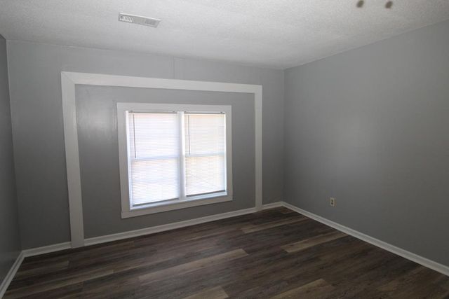 101 Twilight Dr., Taylor, AL 36301