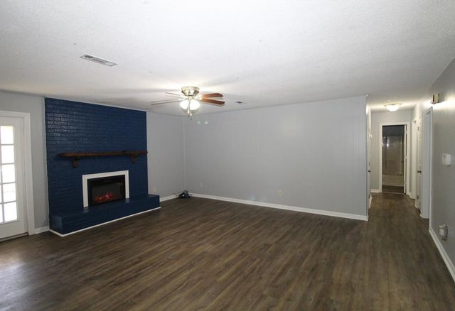 101 Twilight Dr., Taylor, AL 36301