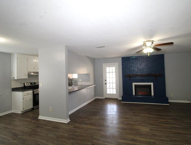 101 Twilight Dr., Taylor, AL 36301