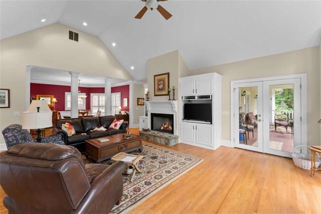 2200 Orchard Drive, Clarkesville, GA 30523