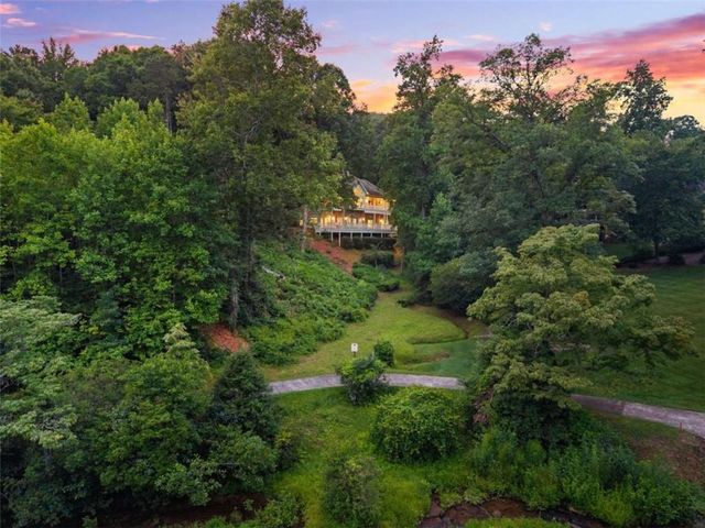 2200 Orchard Drive, Clarkesville, GA 30523