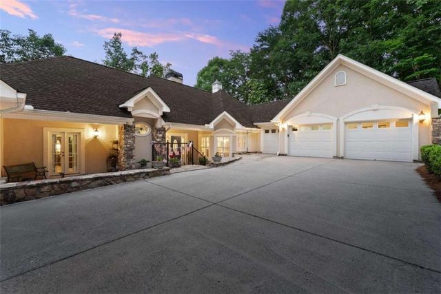 2200 Orchard Drive, Clarkesville, GA 30523
