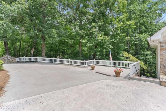 2200 Orchard Drive, Clarkesville, GA 30523