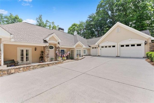 2200 Orchard Drive, Clarkesville, GA 30523