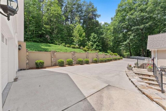 2200 Orchard Drive, Clarkesville, GA 30523