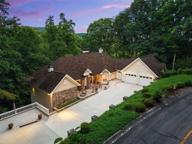 2200 Orchard Drive, Clarkesville, GA 30523
