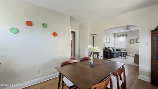 606 Edna Rd, Louisville, KY 40206