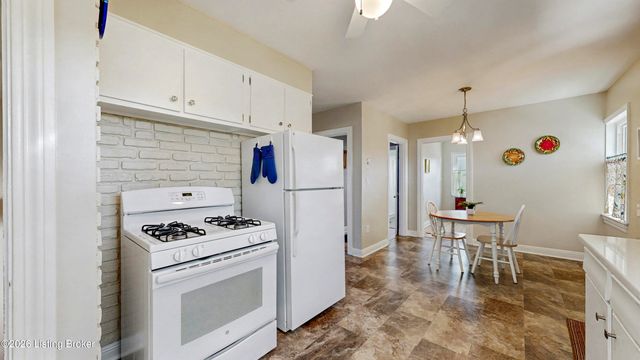 606 Edna Rd, Louisville, KY 40206