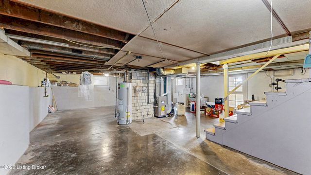 606 Edna Rd, Louisville, KY 40206