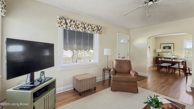 606 Edna Rd, Louisville, KY 40206