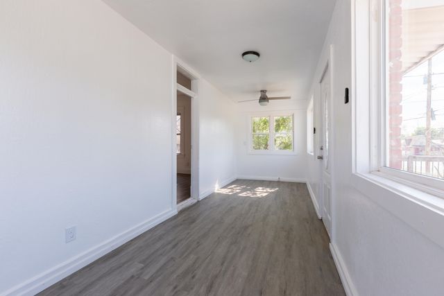 2121 W College Street, Springfield, MO 65806