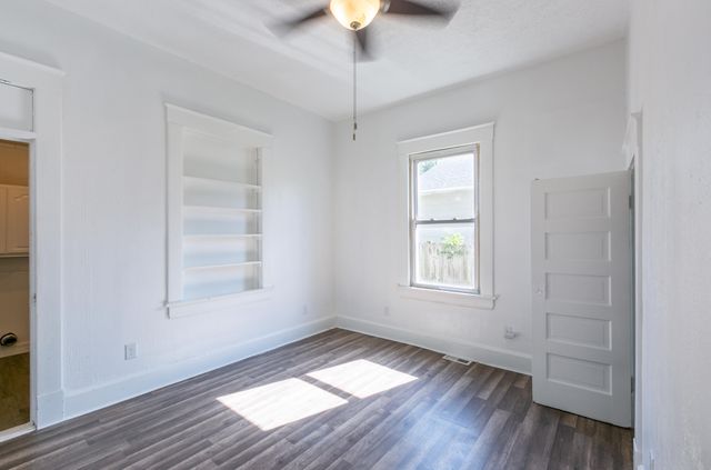 2121 W College Street, Springfield, MO 65806