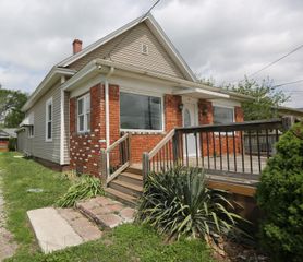 2121 W College Street, Springfield, MO 65806