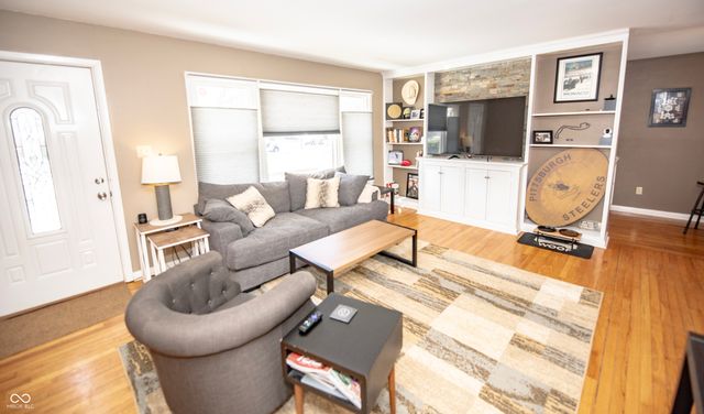 6695 Broadway Street, Indianapolis, IN 46220