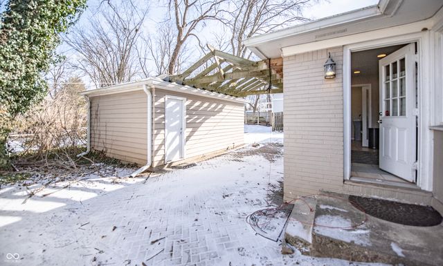 6695 Broadway Street, Indianapolis, IN 46220