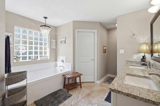 50 Bowling Ln Lane, Conway, AR 72032