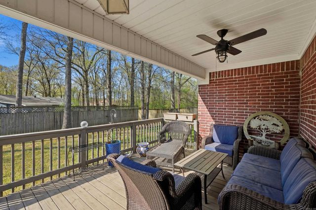 50 Bowling Ln Lane, Conway, AR 72032