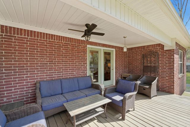 50 Bowling Ln Lane, Conway, AR 72032