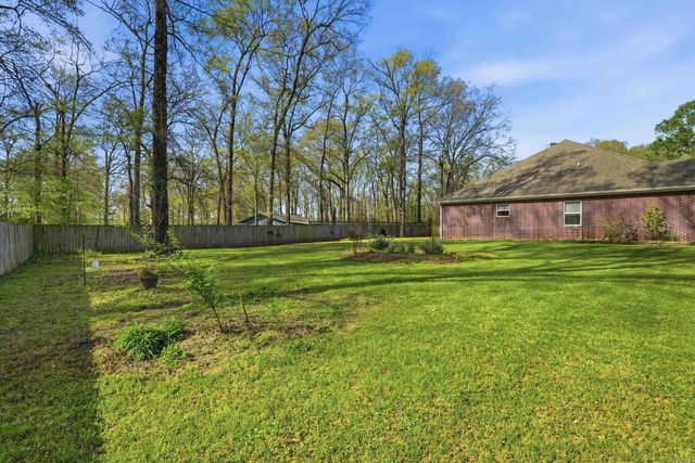 50 Bowling Ln Lane, Conway, AR 72032