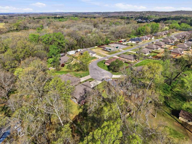 50 Bowling Ln Lane, Conway, AR 72032