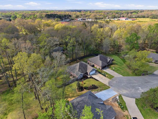 50 Bowling Ln Lane, Conway, AR 72032