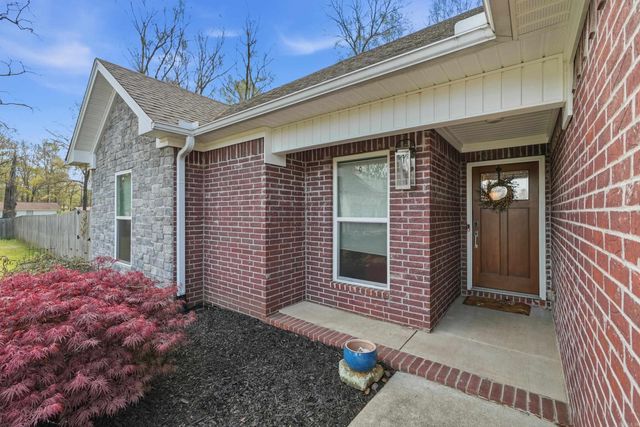 50 Bowling Ln Lane, Conway, AR 72032