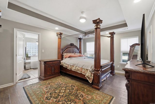 50 Bowling Ln Lane, Conway, AR 72032