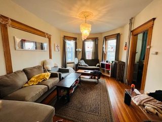 107 Calumet St 3, Boston, MA 02120