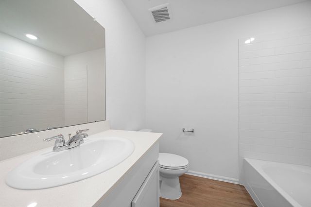 2222 Still Bend Lane, League City, TX 77573