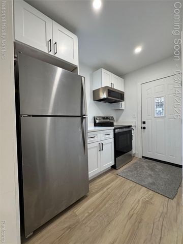 117 W Strathmore, Pontiac, MI 48340