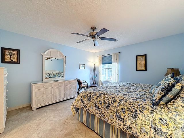 1399 HOLLY HILL AVENUE, The Villages, FL 32162