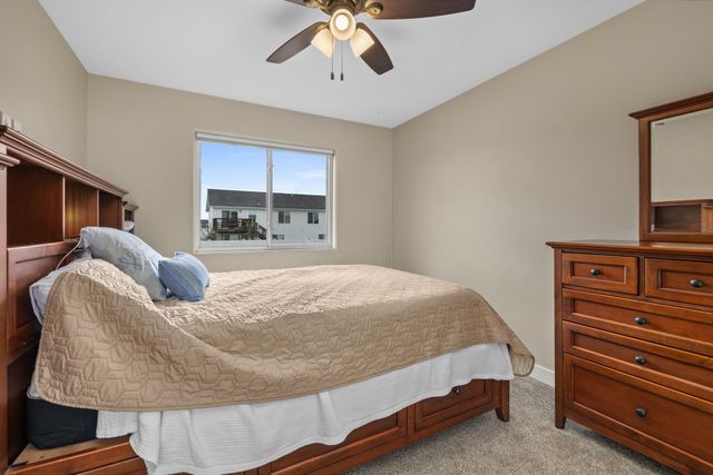 1016 NE 34th Ave, Minot, ND 58703