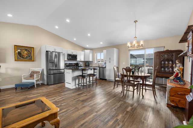 1016 NE 34th Ave, Minot, ND 58703