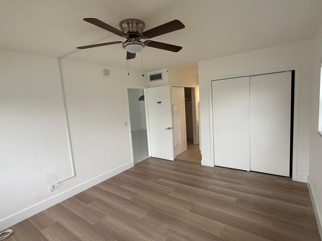 460 Paradise Isle Boulevard 101, Hallandale Beach, FL 33009