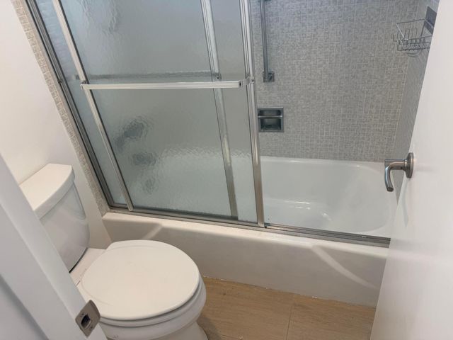 460 Paradise Isle Boulevard 101, Hallandale Beach, FL 33009