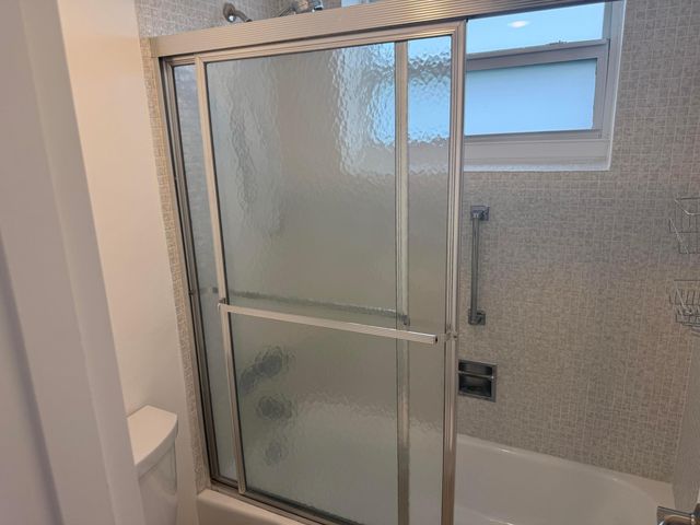 460 Paradise Isle Boulevard 101, Hallandale Beach, FL 33009