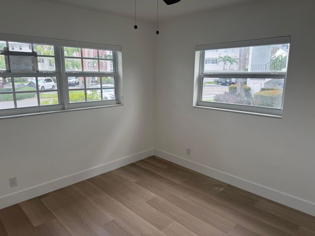 460 Paradise Isle Boulevard 101, Hallandale Beach, FL 33009