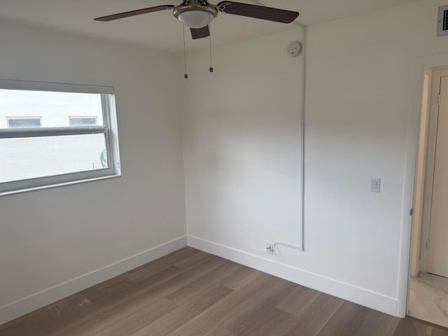 460 Paradise Isle Boulevard 101, Hallandale Beach, FL 33009