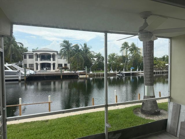 460 Paradise Isle Boulevard 101, Hallandale Beach, FL 33009