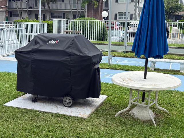 460 Paradise Isle Boulevard 101, Hallandale Beach, FL 33009