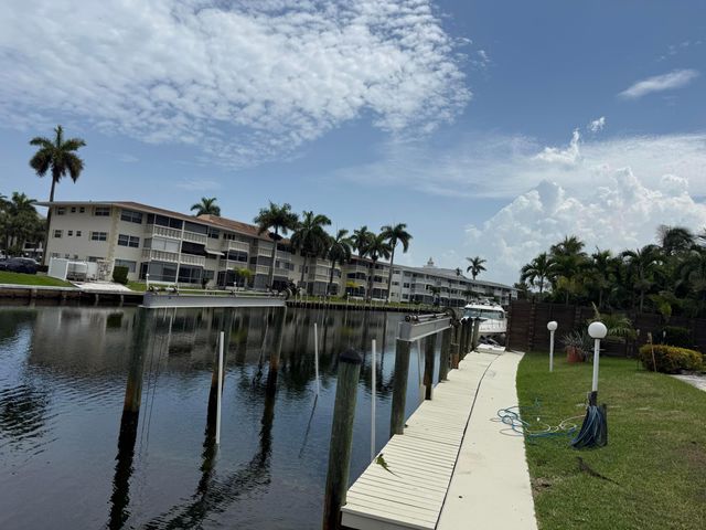 460 Paradise Isle Boulevard 101, Hallandale Beach, FL 33009