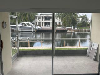 460 Paradise Isle Boulevard 101, Hallandale Beach, FL 33009