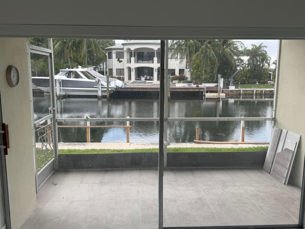 460 Paradise Isle Boulevard 101, Hallandale Beach, FL 33009