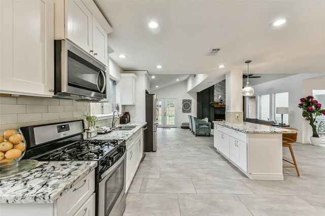5403 Royal Parkway, Friendswood, TX 77546